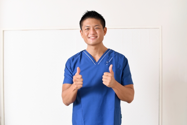 自信のありそうな男性の画像